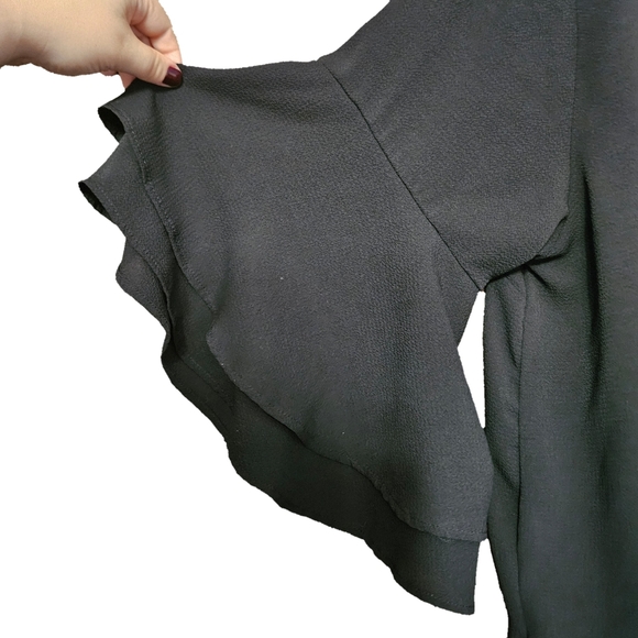 Ava &Viv Black Layered Bell Sleeve Blouse size 1X - Picture 3 of 8